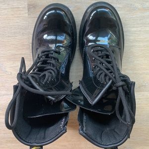 SIZE 5 DR MARTENS BLACK PATENT LEATHER